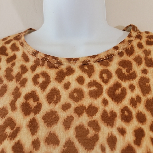 A.L.C. Womens Animal Print Top Sz S Short Sleeve Crewneck Lightweight Minimalist - Picture 4 of 12